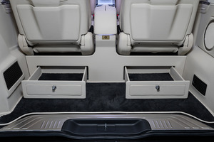 Mercedes-Benz V-Class V 300 | VIP Business VAN Luxury Edition