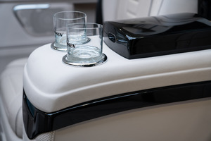 Mercedes-Benz V-Class V 300 | VIP Business VAN Luxury Edition