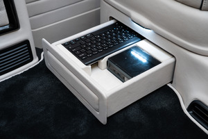 Mercedes-Benz V-Class V 300 | VIP Business VAN Luxury Edition