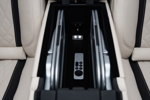 KLASSEN Mercedes-Benz V-Class VIP. V 300 Luxury VIP Business VAN - 2024. MVV_1662