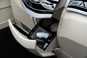 KLASSEN Mercedes-Benz V-Class VIP. V 300 Luxury VIP Business VAN - 2024. MVV_1662