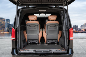 KLASSEN Mercedes-Benz V-Class VIP. V 300 - Sondermodell VIP EDITION 2023. MVMH_1517