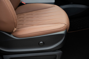 KLASSEN Mercedes-Benz V-Class VIP. V 300 - Sondermodell VIP EDITION 2023. MVMH_1517