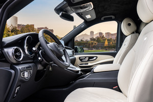 KLASSEN Mercedes-Benz V-Class VIP. V 300 - 4MATIC VIP Avantgarde Interieur. MVMH_1570