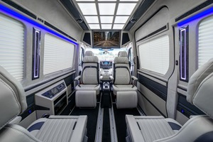KLASSEN Mercedes-Benz Sprinter VIP. 319 Business Luxury BUS VIP 7+1+1 w907. MSV_1430