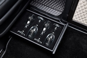 KLASSEN Mercedes-Benz V-Class VIP. V 300 d | GEPANZERT | Armored B6 / VR9. MVD_1357