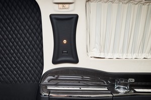 KLASSEN Mercedes-Benz V-Class VIP. V 300 d | GEPANZERT | Armored B6 / VR9. MVD_1357