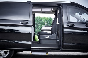 KLASSEN Mercedes-Benz V-Class VIP. V 300 d | GEPANZERT | Armored B6 / VR9. MVD_1357