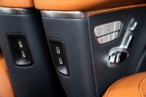 KLASSEN Mercedes-Benz V-Class VIP. V 300 - 4MATIC VIP Avantgarde Interieur. MVMH_1571