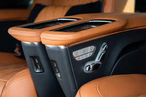 KLASSEN Mercedes-Benz V-Class VIP. V 300 - 4MATIC VIP Avantgarde Interieur. MVMH_1571