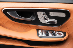 KLASSEN Mercedes-Benz V-Class VIP. V 300 - 4MATIC VIP Avantgarde Interieur. MVMH_1571