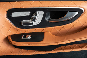 KLASSEN Mercedes-Benz V-Class VIP. V 300 - 4MATIC VIP Avantgarde Interieur. MVMH_1571