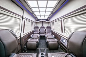 KLASSEN Mercedes-Benz Sprinter VIP. 319 Business Luxury BUS VIP 7+1+1 w907. MSV_1431