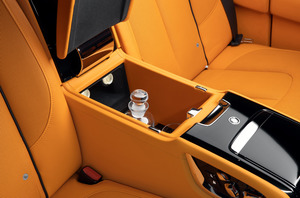 KLASSEN Rolls Royce Cullinan VIP. Armored and Stretched cars VIP Interior. RCR_9002_350mm